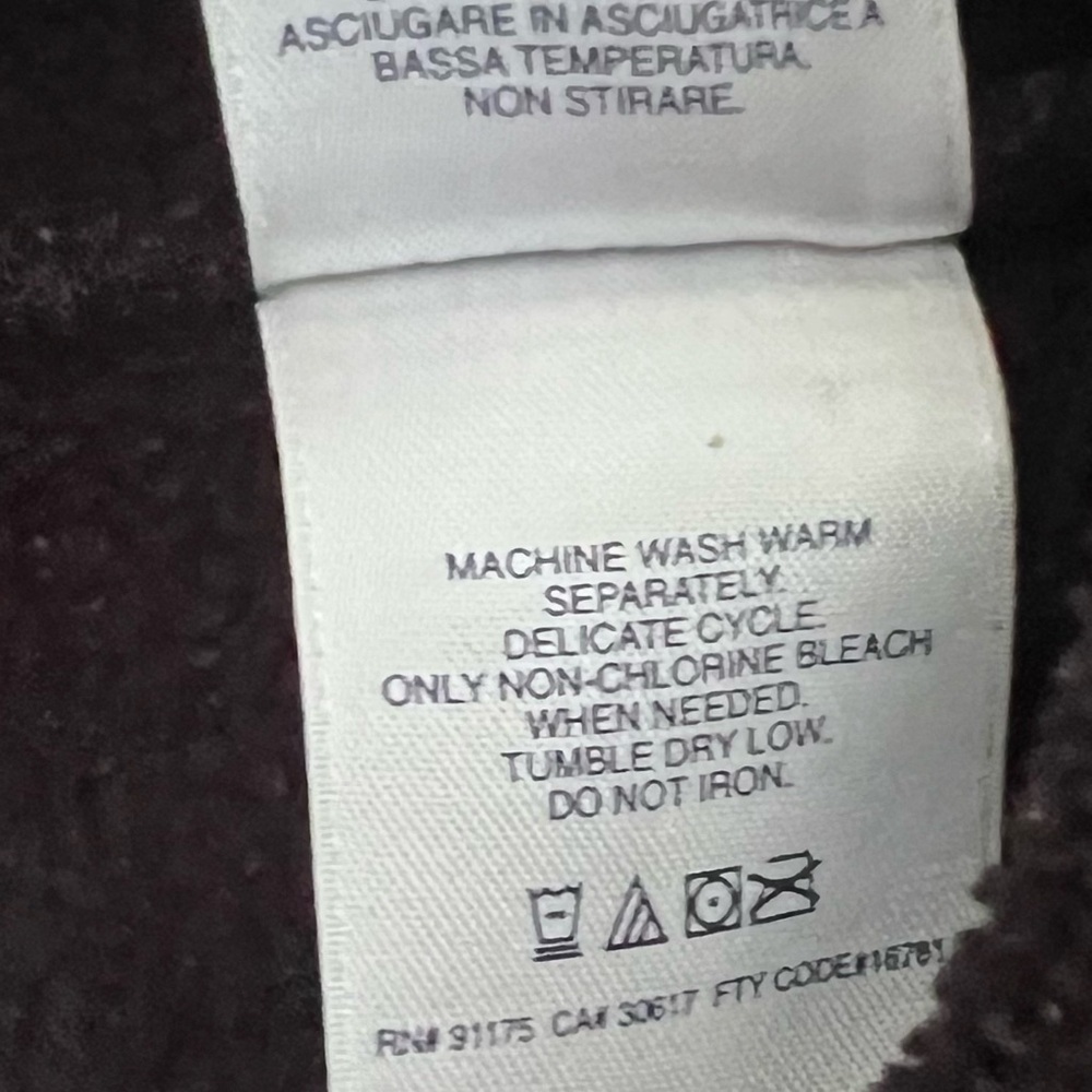 Men’s Fila Black Fuzzy Fleece Sweatshirt with Logo/Medium - Picture 2 of 4
